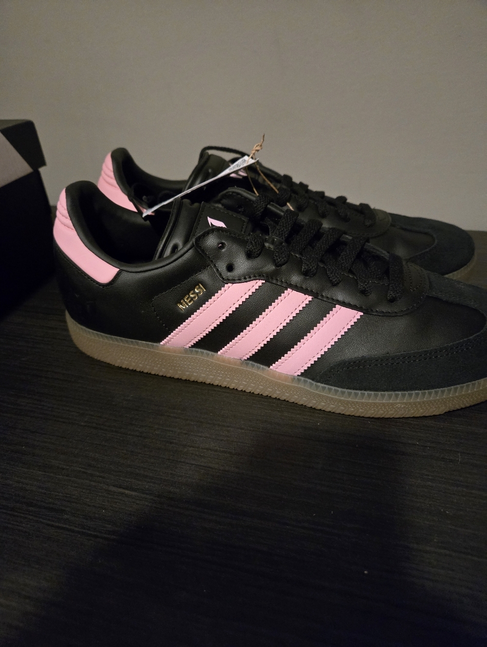 Adidas Mens Samba Messi Sneakers in Black/Pink Stripes NEW Size 11 Mens